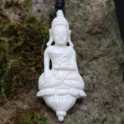 Buddha Schmuck aus Knochen Kette