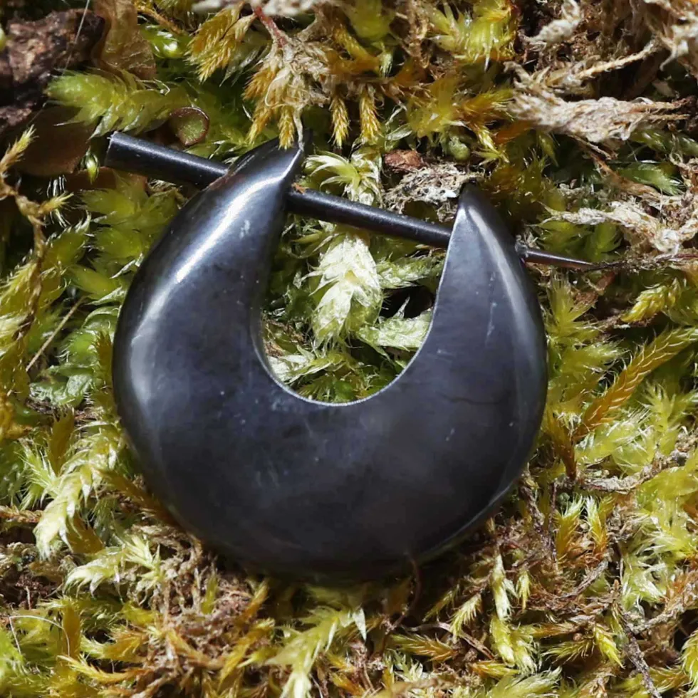 Creole 1,5cm Ohrschmuck aus Horn geschnitzt (Paar)