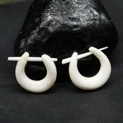 Creole Ø 1,5 cm Ohrschmuck aus Knochen geschnitzt (Paar)