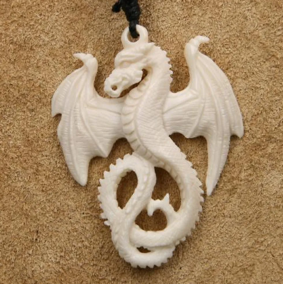 Drache Schmuck Kettenanhänger aus Knochen