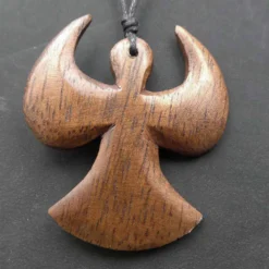 Engel Holzschmuck Kettenanhänger geschnitzt