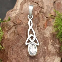 Feiner Anhänger keltischer Knoten mit Zirkonia glasklar Kristall gefasst 925 Silber