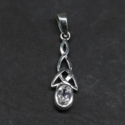 Feiner Anhänger keltischer Knoten mit Zirkonia glasklar Kristall gefasst 925 Silber