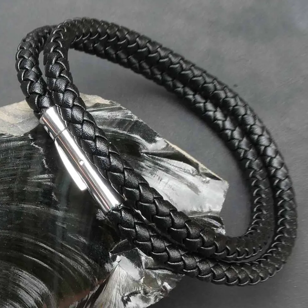 Geflochtenes Schwarzes Leder Armband mit Edelstahl Verschluss
