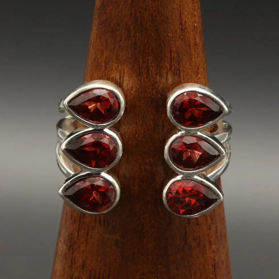 Granat Ring Silber größenverstellbar edles modernes Design