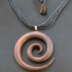 Große Spirale Holzschmuck Halskette mit Verschluß