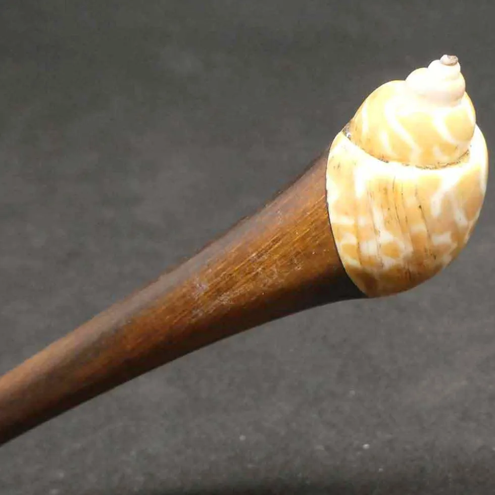 Haarstab Holz mit feiner Muschel Haarschmuck für Hochsteckfrisuren