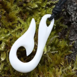 Hei Matau Maori Schmuck aus Knochen Kette