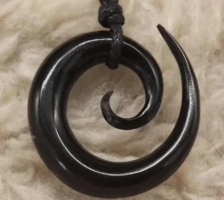 Horn Schmuck Maori Stil Spirale Schmuck Anhänger
