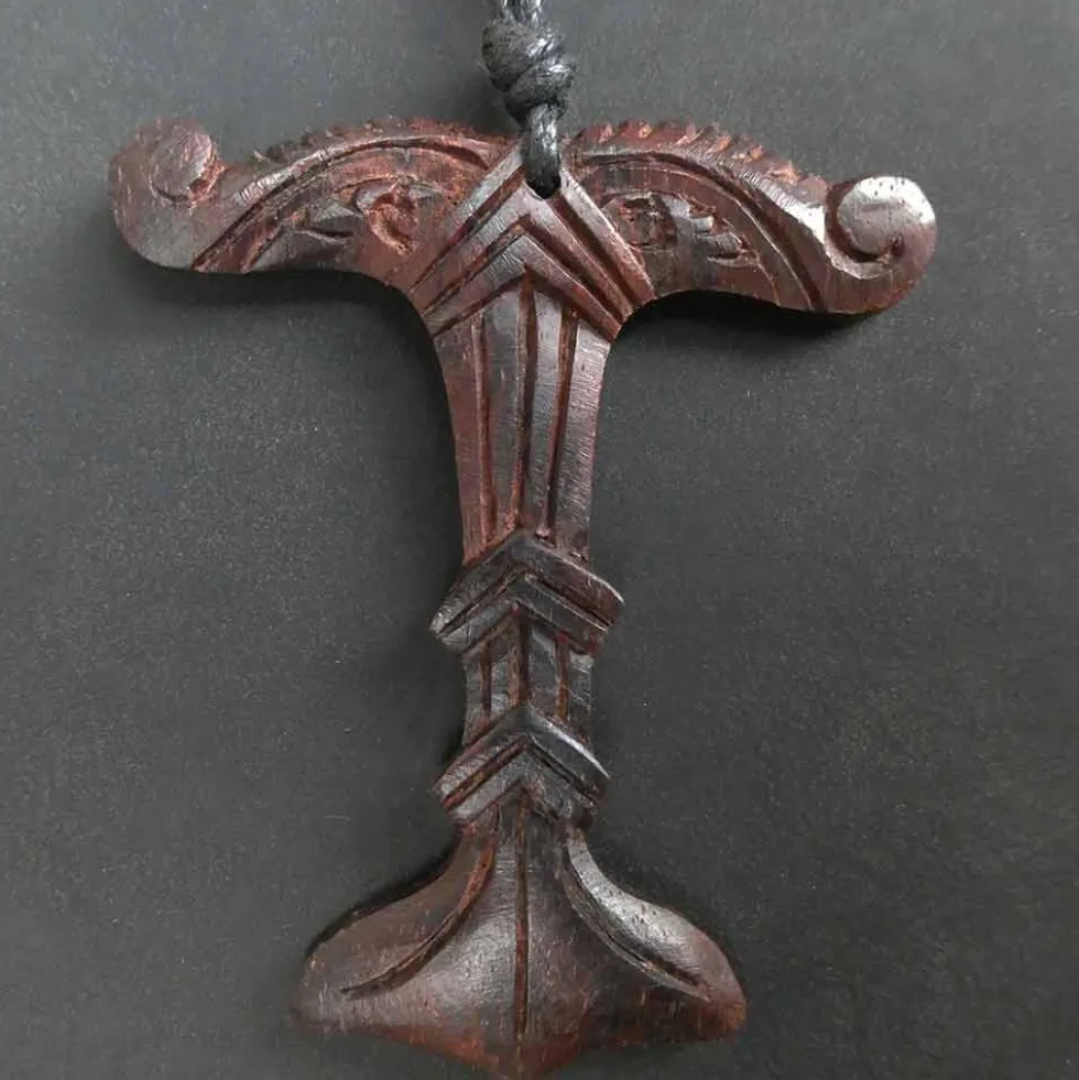 Irminsul Holz Schmuck Anhänger Kette