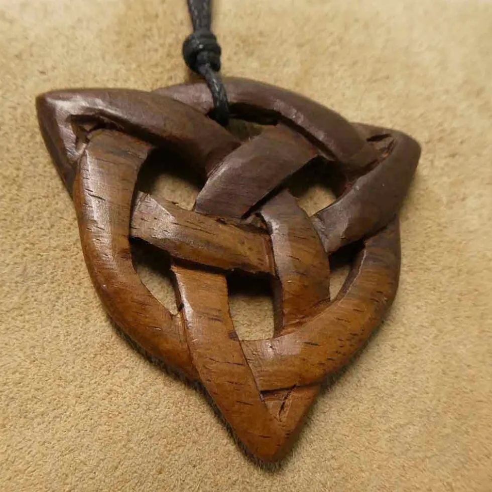 keltischer Schmuck aus Holz Taliesin zweifarbig