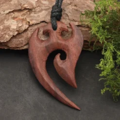 Luis Maori Holz Schmuck Kettenanhänger