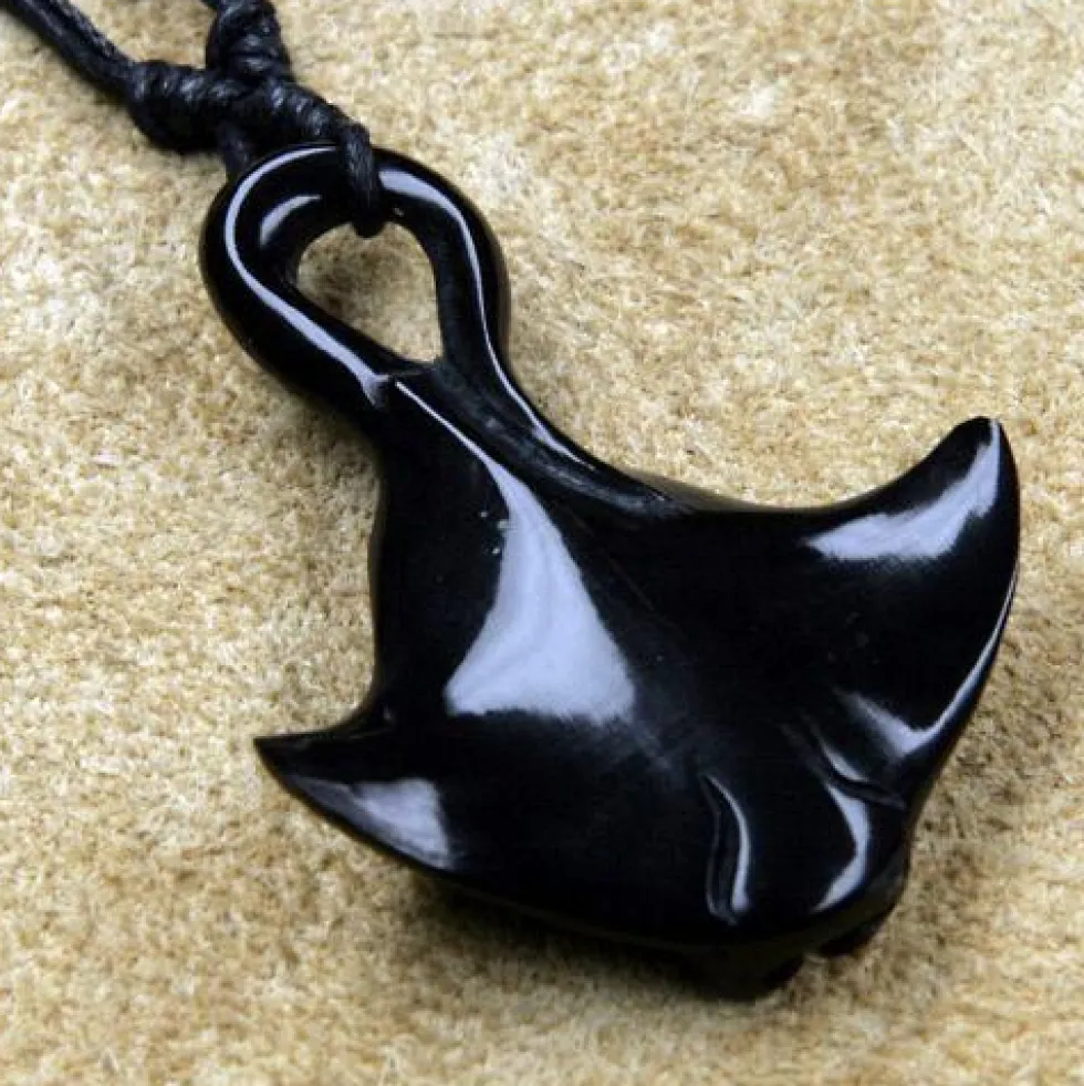 Manta Hornschmuck Anhänger Kettenanhänger
