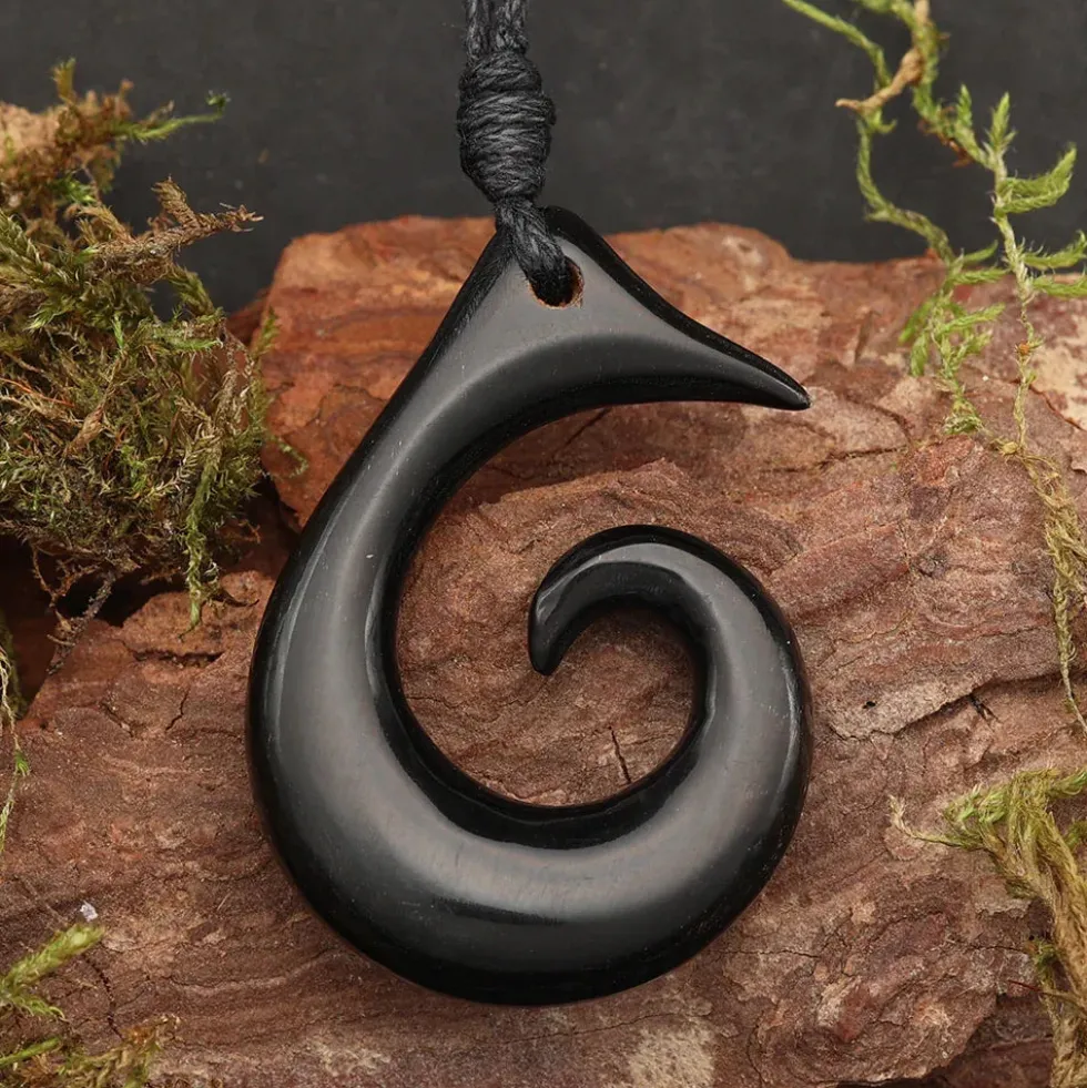 Maori Kiwispirale Hornschmuck Kette Anhänger