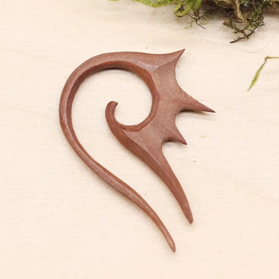 Ohrpiercing Holz Garuda Ohrschmuck geschnitzt