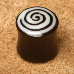 Ohr Plug Horn Spirale weiß Ohrpiercing