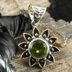 Peridot Anhänger Sonne mit Edelstein Silber Schmuck 925 Silber