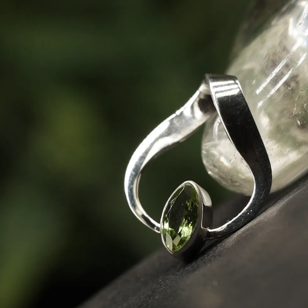 Peridot Schmuck Anhänger 925 Silber edel modern handgefertigt