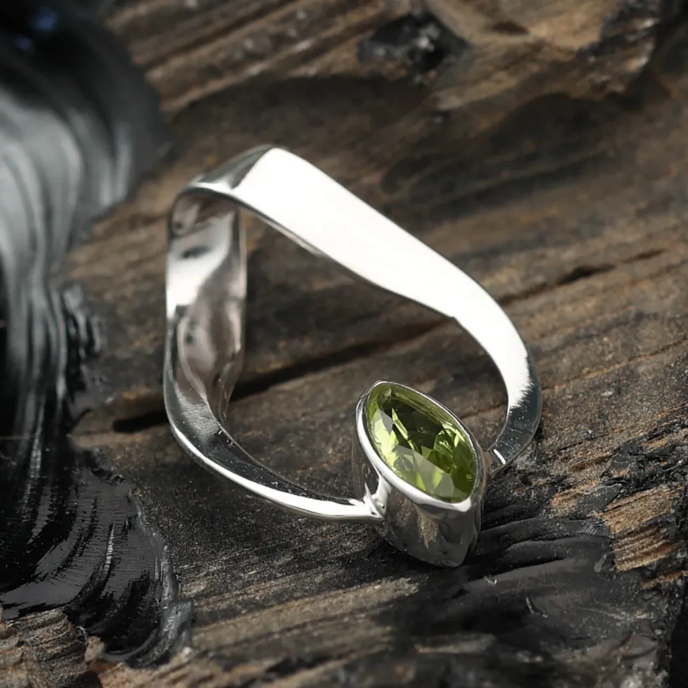Peridot Schmuck Anhänger 925 Silber edel modern handgefertigt