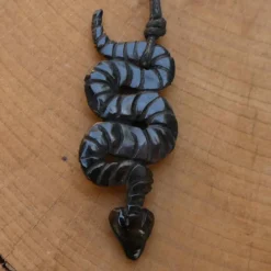 Schlange Hornschmuck Anhänger Kette