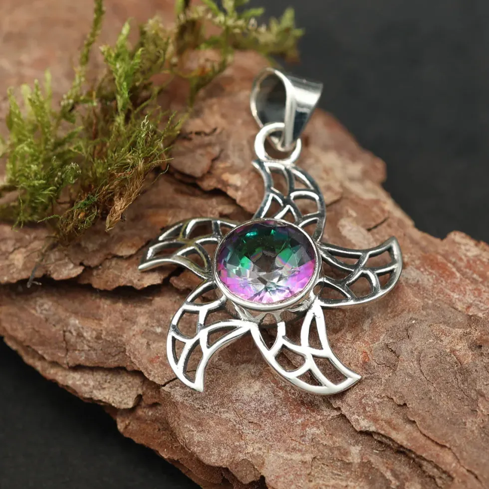 Sonnen Anhänger mit Edelstein Magic Quarz aus 925 Silber