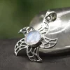 Sonnen Anhänger mit Edelstein Mondstein aus 925 Silber