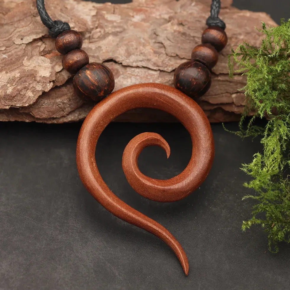 Spiralen Kette rotes Holz Schmuck Anhänger