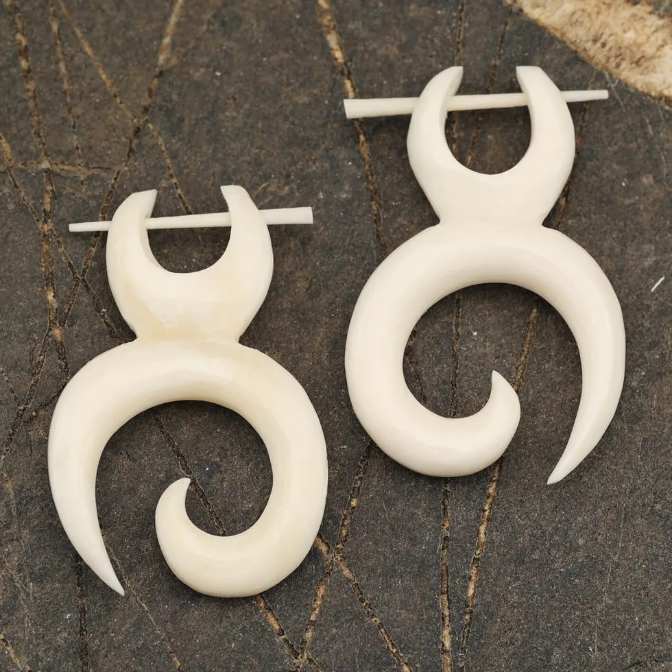 Spirale Ohrschmuck Hänger aus Knochen (Paar)