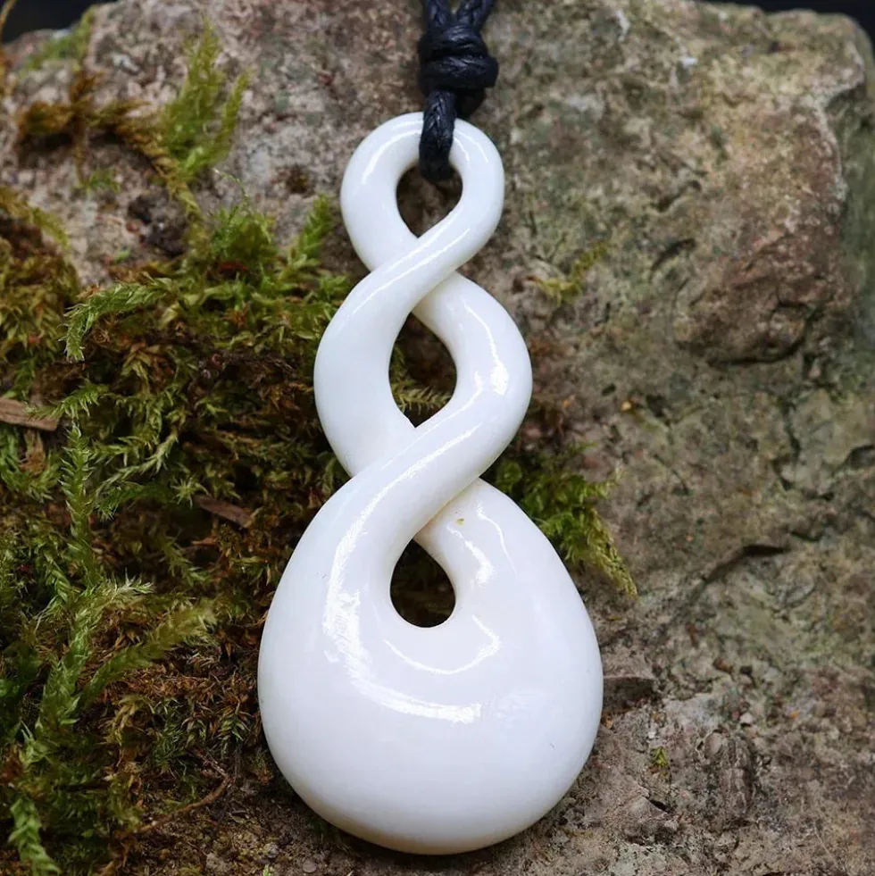 Triple Maori Schmuck aus Knochen Kette