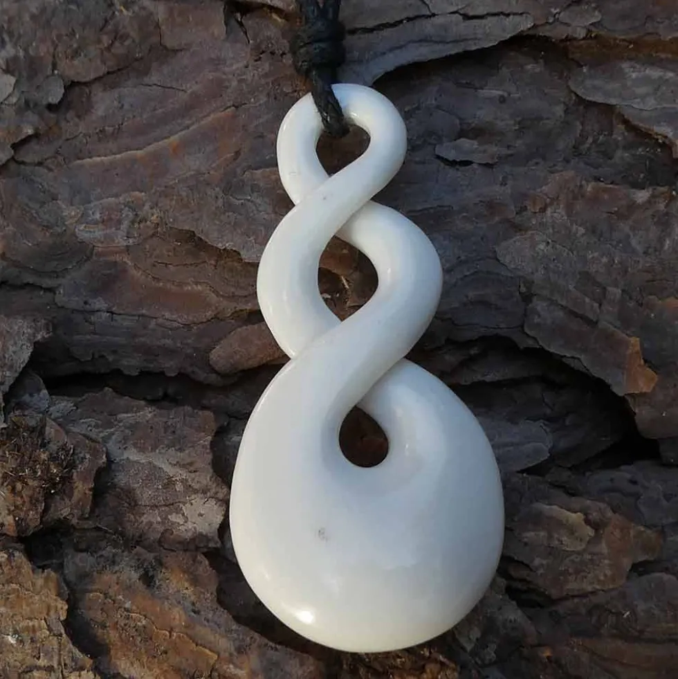 Triple Maori Schmuck aus Knochen Kette